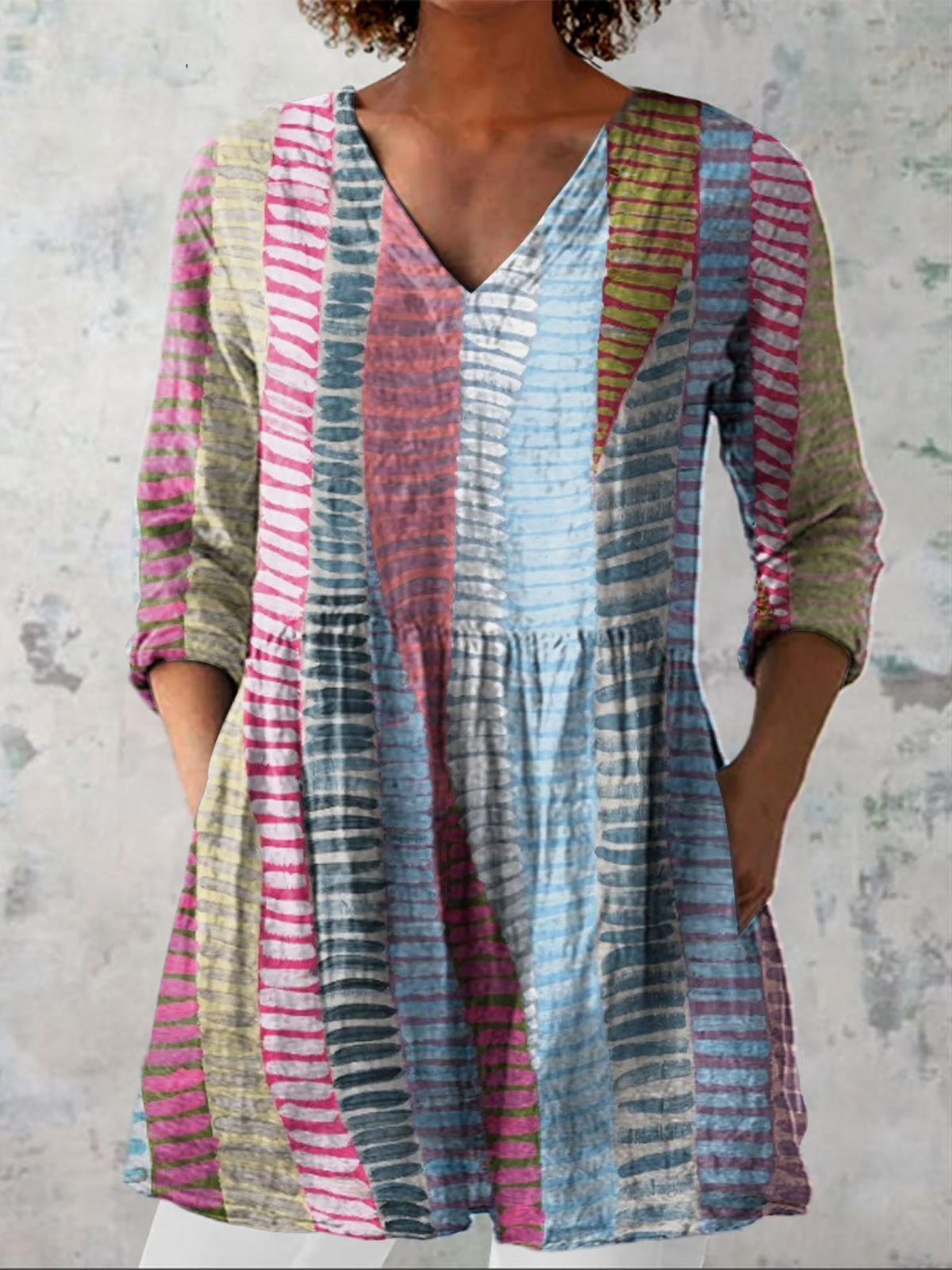 CHRISTINE | LONG BLOUSE WITH A V-NECK