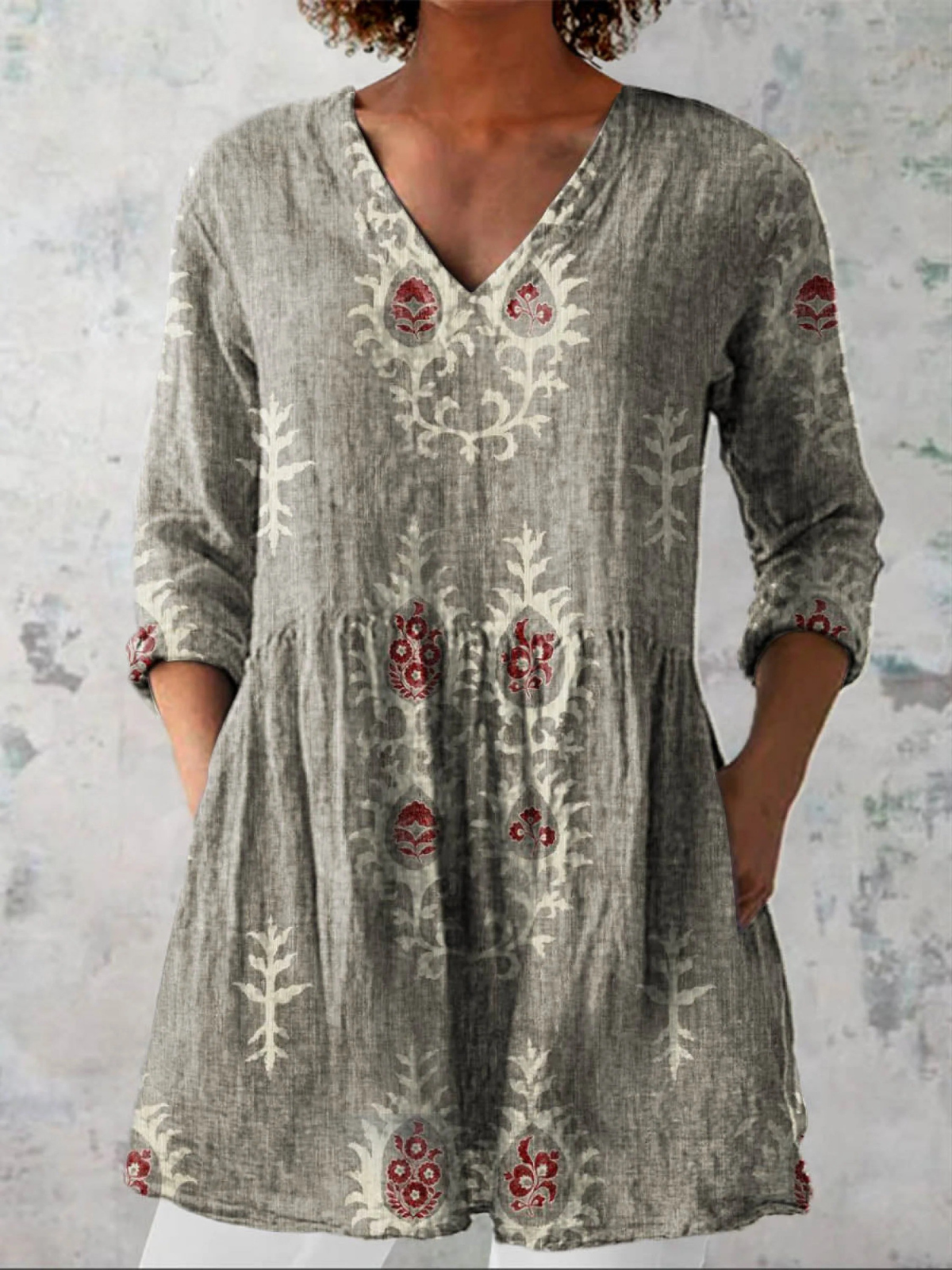 RONGO | LONG BLOUSE WITH A V-NECK