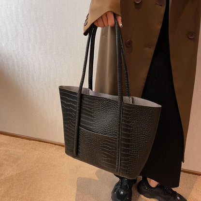 Betina™ Leather Bag - Elegant Everyday Minimalist Style